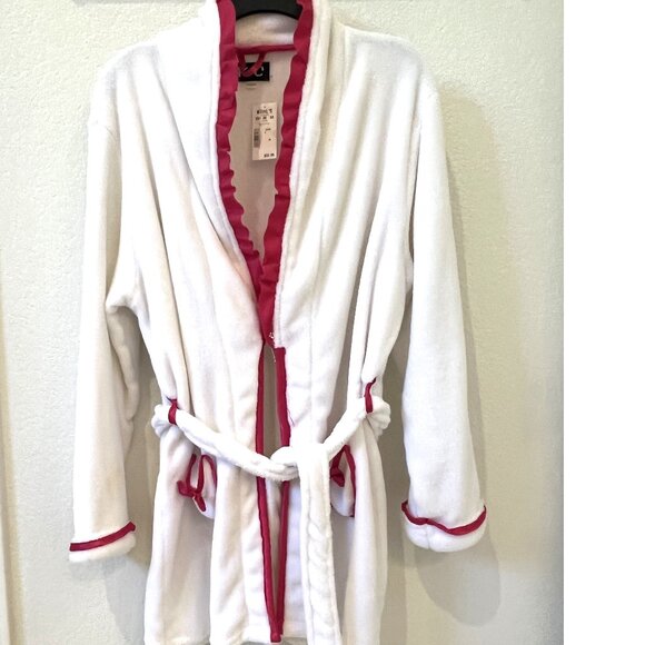 Brand New women's Short Cozy Robe - Picture 4 of 6